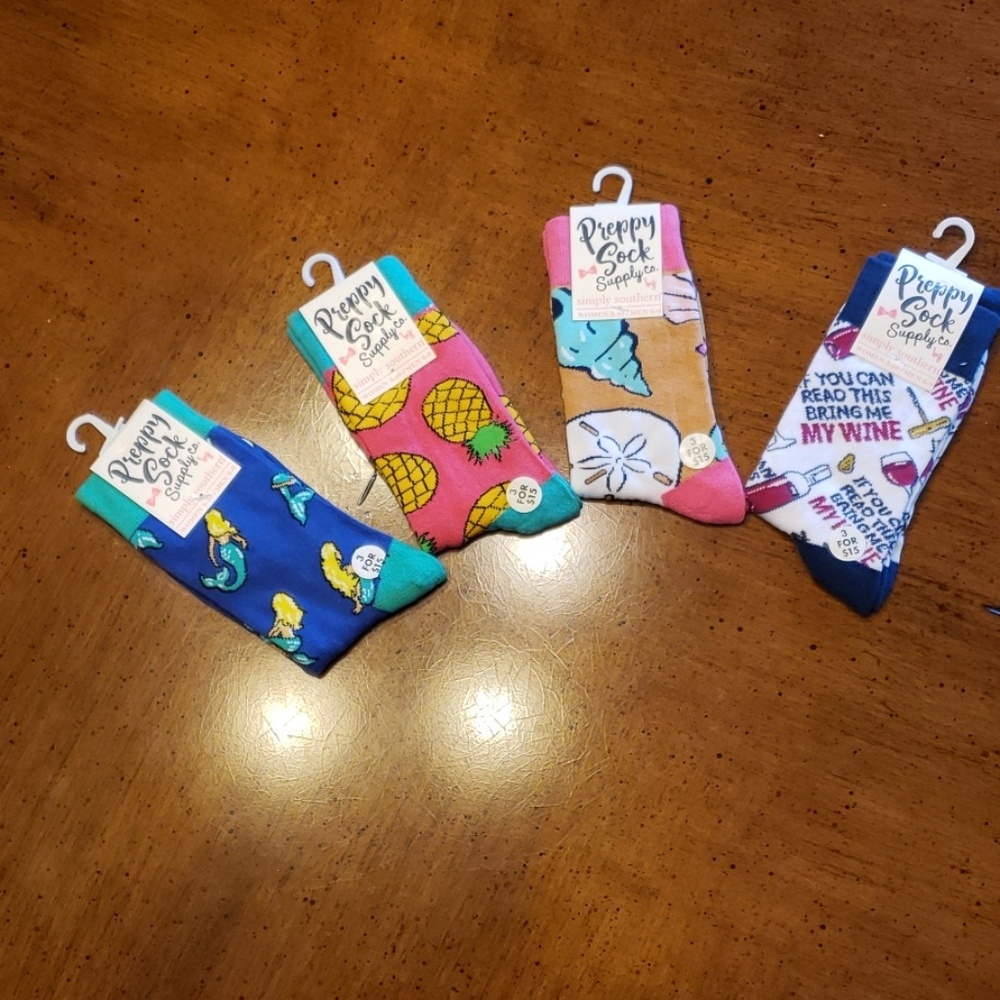 NWT Simply Southern socks